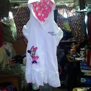 24 month Minnie Mouse white plush robe